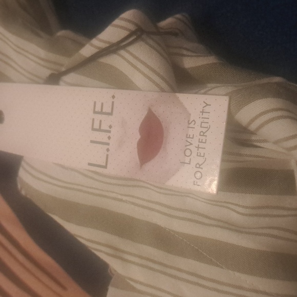 NWT BLOUSE - Picture 8 of 8